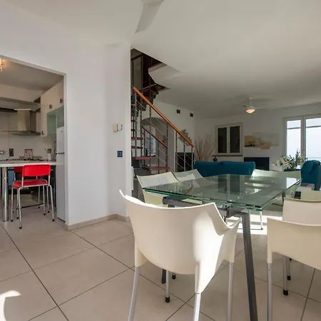 Apartman 257 - Villetta Maiso - Vista Mare, Giardino E Piscina Privata A 2 Minuti Di Auto Dalle Spiagge E Mare - Parcheggio Privato Incluso