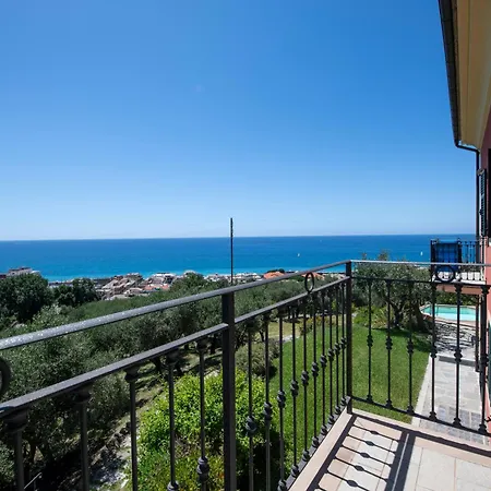 257 - Villetta Maiso - Vista Mare, Giardino E Piscina Privata A 2 Minuti Di Auto Dalle Spiagge E Mare - Parcheggio Privato Incluso