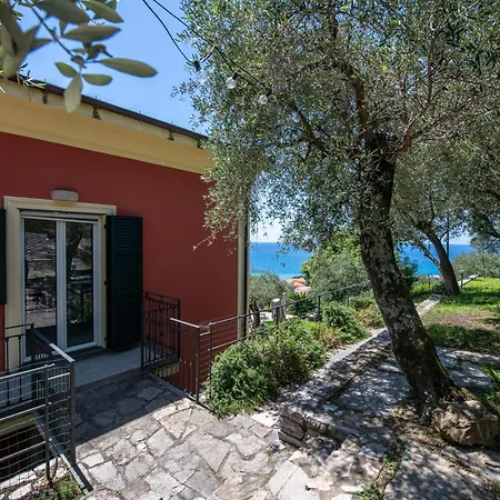Apartman 257 - Villetta Maiso - Vista Mare, Giardino E Piscina Privata A 2 Minuti Di Auto Dalle Spiagge E Mare - Parcheggio Privato Incluso