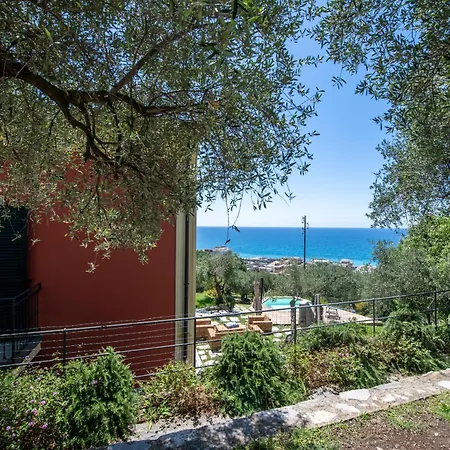 257 - Villetta Maiso - Vista Mare, Giardino E Piscina Privata A 2 Minuti Di Auto Dalle Spiagge E Mare - Parcheggio Privato Incluso *